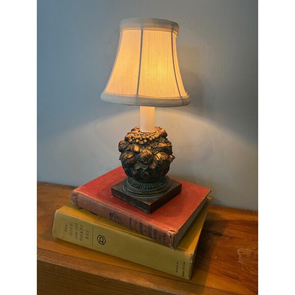 1955 Vintage Other - Vintage mid-century fruit and floral urn small table lamp